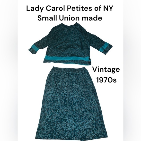 Lady Carol of New York Dresses & Skirts - 1970s Vintage Lady Carol Petites of NY 2 piece skirt set blue leopard silk small